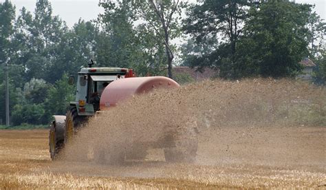 Clare farmer who died in slurry pit accident is named - Extra.ie