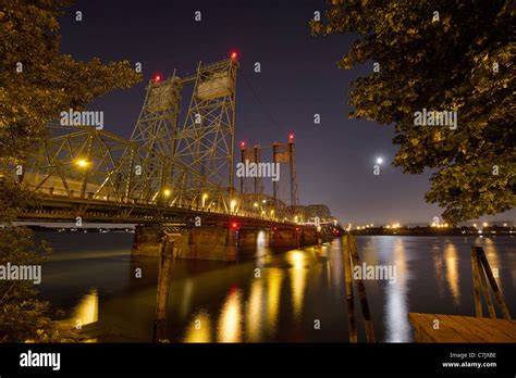 Columbia River Crossing I-5 Interstate Bridge at Night Stock Photo - Alamy