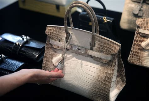 Hermès Handbag‬: ‬‬Birkin Bag Sells for $300,000 at Auction | Money