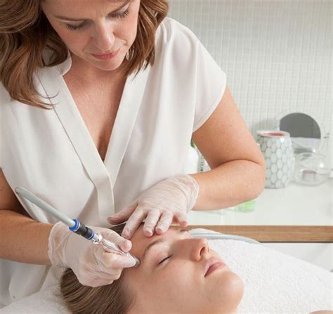 What is Diamond Microdermabrasion - Facial - Realskin Clinic Brisbane