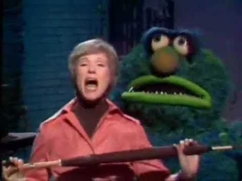 Muppets - Julie Andrews - "Afraid" song - YouTube