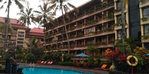 8 Hotel dengan Kolam Renang di Jogja Terbuka untuk Umum