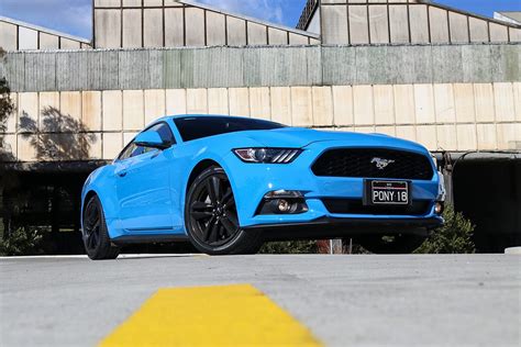 Ford Mustang EcoBoost 2017 review | CarsGuide