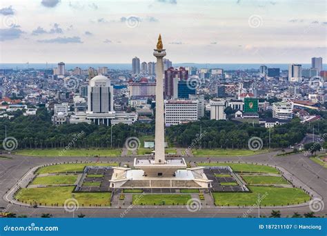 Aerial View of Tugu Monas Monumen Nasional or National Monument in Jakarta, Indonesia Editorial ...