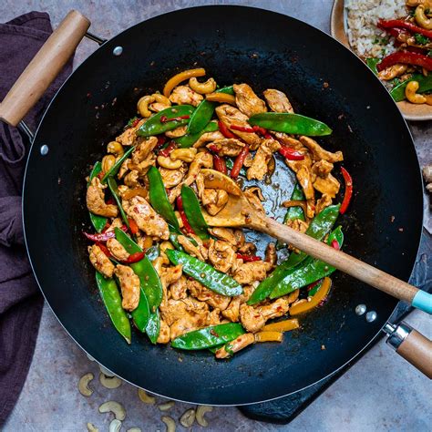 Easy Chicken Stir Fry Recipe (With Vegetables And Cashew) | Blondelish