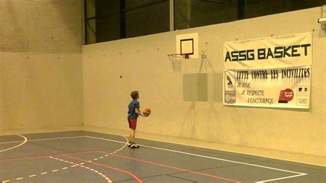 Exercice layup finger roll basketball - YouTube