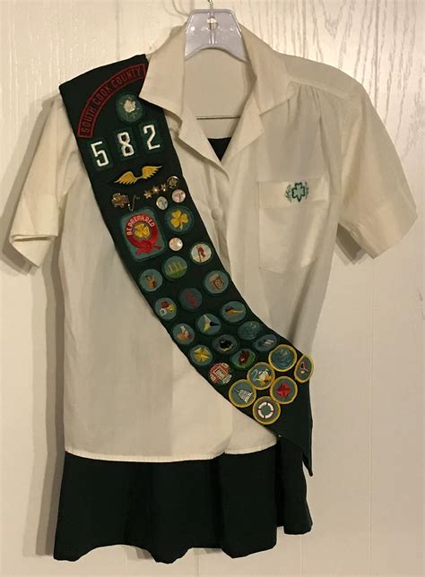 Vintage 1940s Girl Scout Uniform Belt Pin 2 Neckerchiefs - ayanawebzine.com