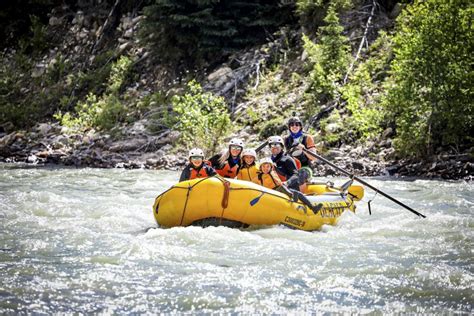 5 Best Views in Golden BC - Scenery the Canadian Rockies are Known for