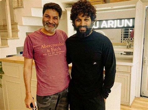 Trivikram mega planning for Allu Arjun | cinejosh.com