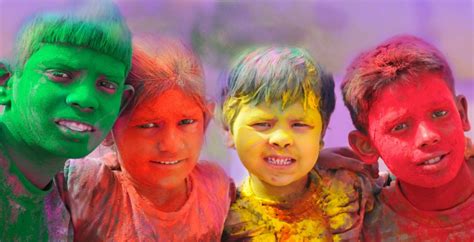 India's Holi Festival Welcomes Spring With Vibrant Bursts Of Color