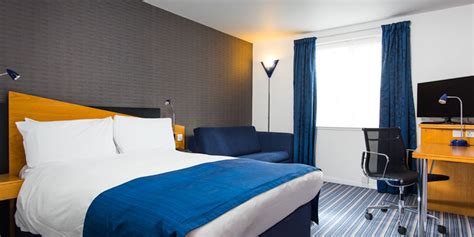 Holiday Inn Express Southampton West | Hotels near Paultons Park