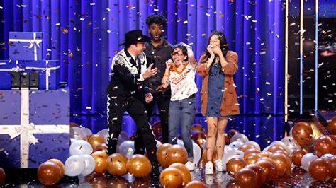 Jimmy Fallon surprises 3 UT Austin students with free college tuition - IPTV Line I Iptv Free Server