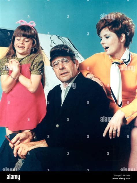 MY WORLD AND WELCOME TO IT, Lisa Gerritsen, William Windom, Joan Hotchkiss, 1969-1970 Stock ...