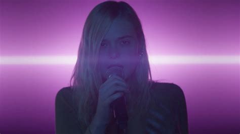 Teen Spirit review: Max Minghella embraces Elle Fanning’s pop dreams | Sight & Sound | BFI