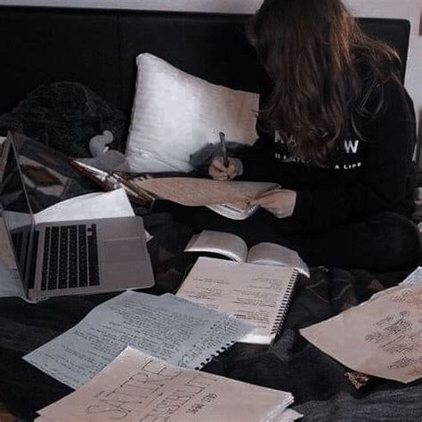 Pin by paris hill on Spring 21’ in 2021 | Studying girl, Studying inspo ...