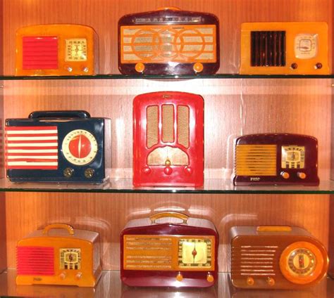 Major Collection of 120+ Catalin & Bakelite Radios from 1930s and 1940s | Radio Craze