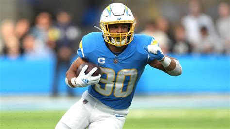 Chargers star RB lays out worst-case scenario for 2023 | Yardbarker