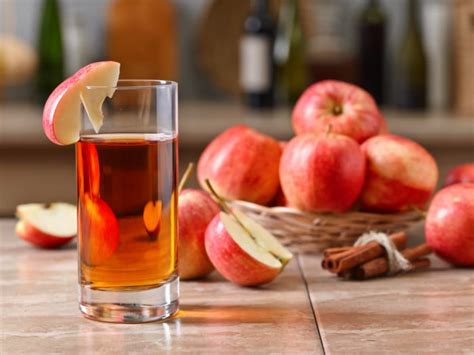 6 Science-based Apple Juice Benefits And How To Use It For Health