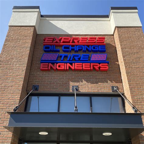 Express Oil Change & Tire Engineers - New Albany | New Albany OH