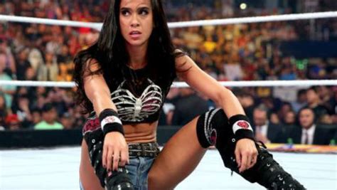 10 Things WWE Wants You To Forget About AJ Lee – Page 5