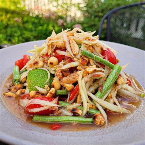 Green Papaya Salad - Som Tam - ส้มตำ - Ian Benites