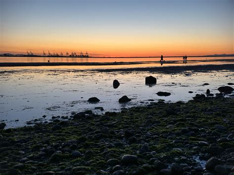 Beach at the bottom of Fred Gingell Park, Canada