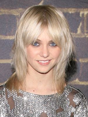 Taylor Momsen News, Photos, Biography | People.com