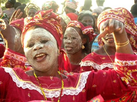 Traditional dancers in Mozambique | MDG Fund