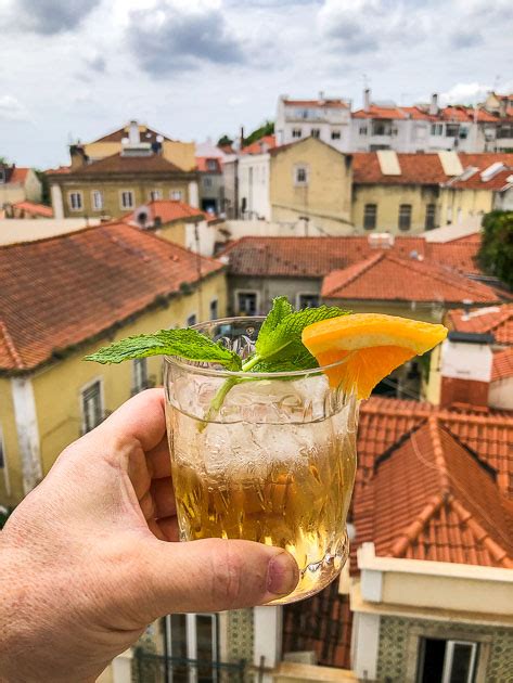 Porto Tonico - Portugal's White Port and Tonic Cocktail | 2foodtrippers