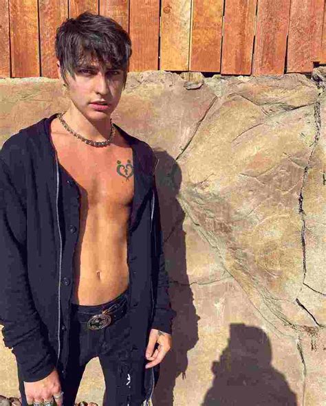 Colby Brock Height, Wiki, Age, Girlfriend, Birthday, Net Worth, Family