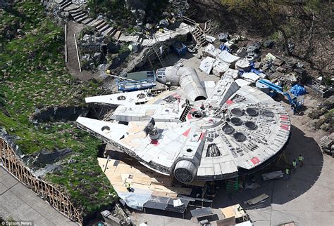 PHOTOS: Millennium Falcon Seen on Set of Star Wars Episode VIII ...