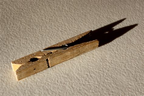 Wooden Clothespin Closeup – Photos Public Domain