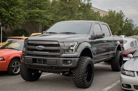 Looking for pics with ready lift 7 inch - Ford F150 Forum - Community of Ford Truck Fans