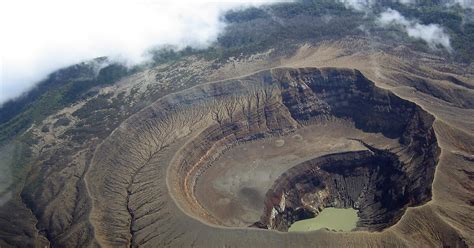 Santa Ana Volcano in Departamento de Santa Ana, El Salvador | Sygic Travel