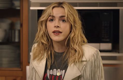 Kiernan Shipka Stars in Trailer for Time Traveling Horror "Totally ...