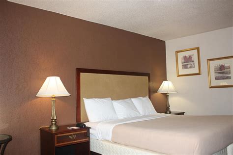 Rodeway Inn Rooms: Pictures & Reviews - Tripadvisor