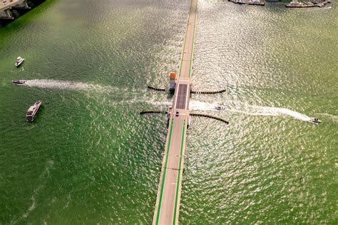 Venetian Bridge - Enjoy the Scenery From the Historic Landmark in ...