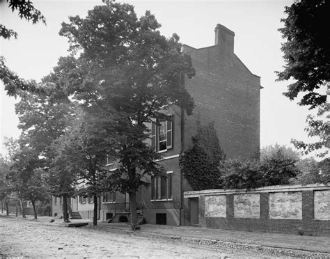 Exploring the Lord Fairfax House in Alexandria, Virginia