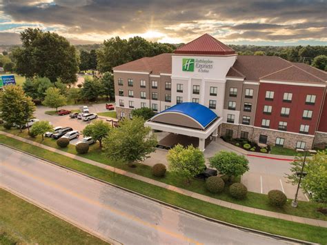 Holiday Inn Express & Suites Springfield-Medical District Hotel by IHG