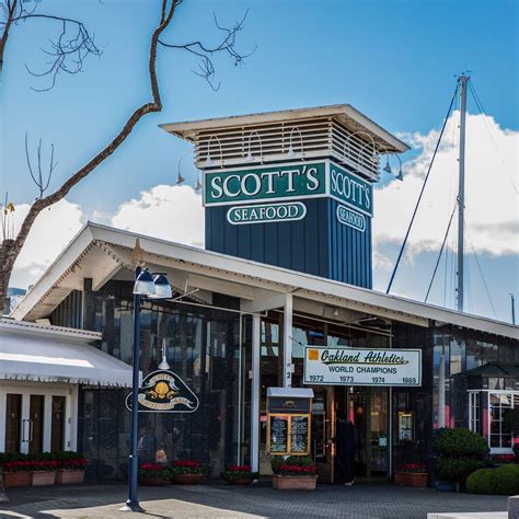 Scott's Seafood Restaurant - Restaurant - Jack London Square - Oakland