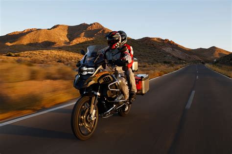 100+ Pictures of the 2014 BMW R1200GS Adventure - autoevolution