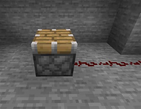 Minecraft Piston: recipe, uses and interactions