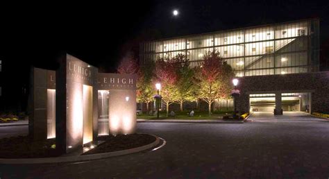 Lehigh University Alumni Memorial Hall Site Lighting - FISHER MARANTZ STONE