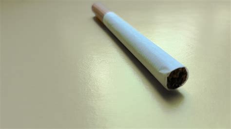 Enjoying the Smooth Flavour of Raw Papers Prerolls - Ntphoto Digital