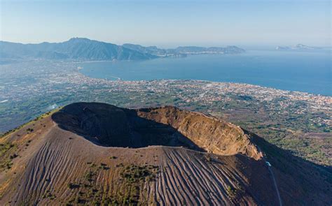 British tourist dies hiking Italy’s Mount Vesuvius