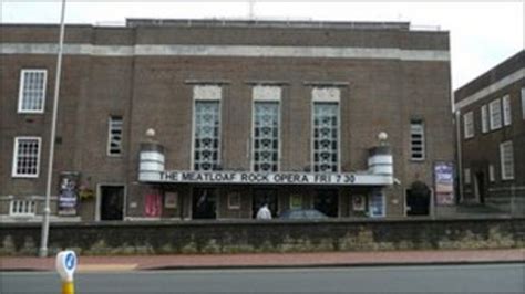 Tunbridge Wells theatre could make way for shops - BBC News