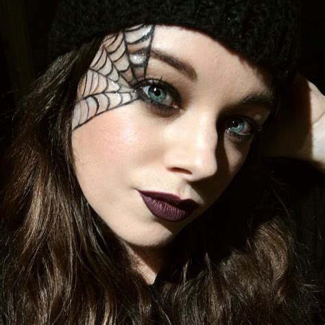 60 Easy Halloween Makeup Ideas You’ll Love | Black halloween makeup ...