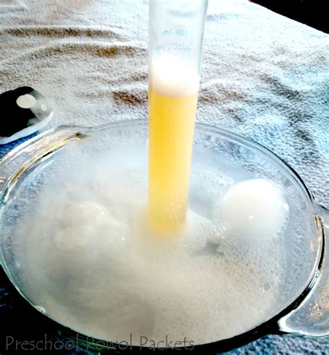 Dry Ice Bubble Science Experiment | Preschool Powol Packets