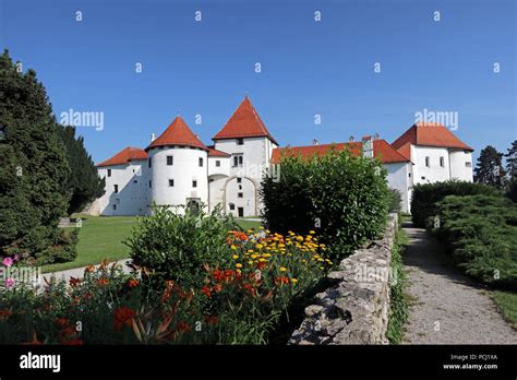 Castle stari grad varazdin croatia hi-res stock photography and images - Alamy