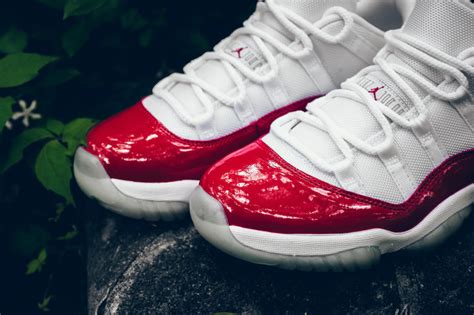 Air Jordan 11 Low White Red | Sole Collector